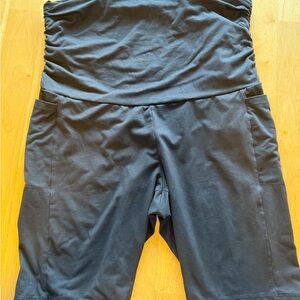 Maternity biker shorts